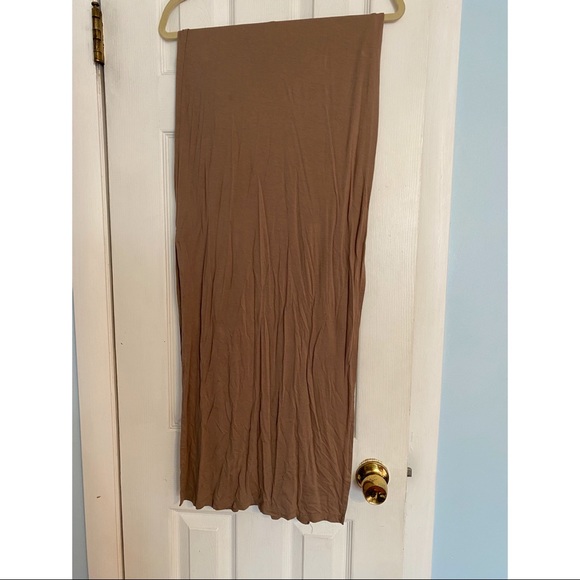 Tan Maxi Skirt with a Double Slit | Size S - Picture 1 of 2